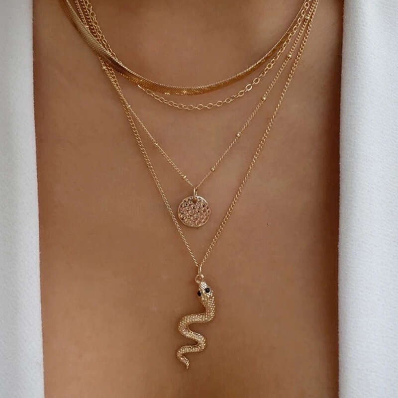 Hot selling alloy snake shaped pendant with multiple layers for fashionable and personalized necklaces