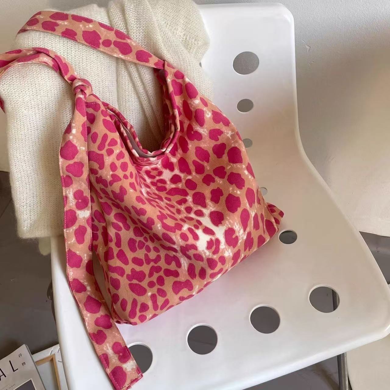 New Pink Leopard Pattern Large Capacity Shoulder trend Adjustable Corduroy Bag Designer Fashion Crossbody Bag Women's Shoulder Bag