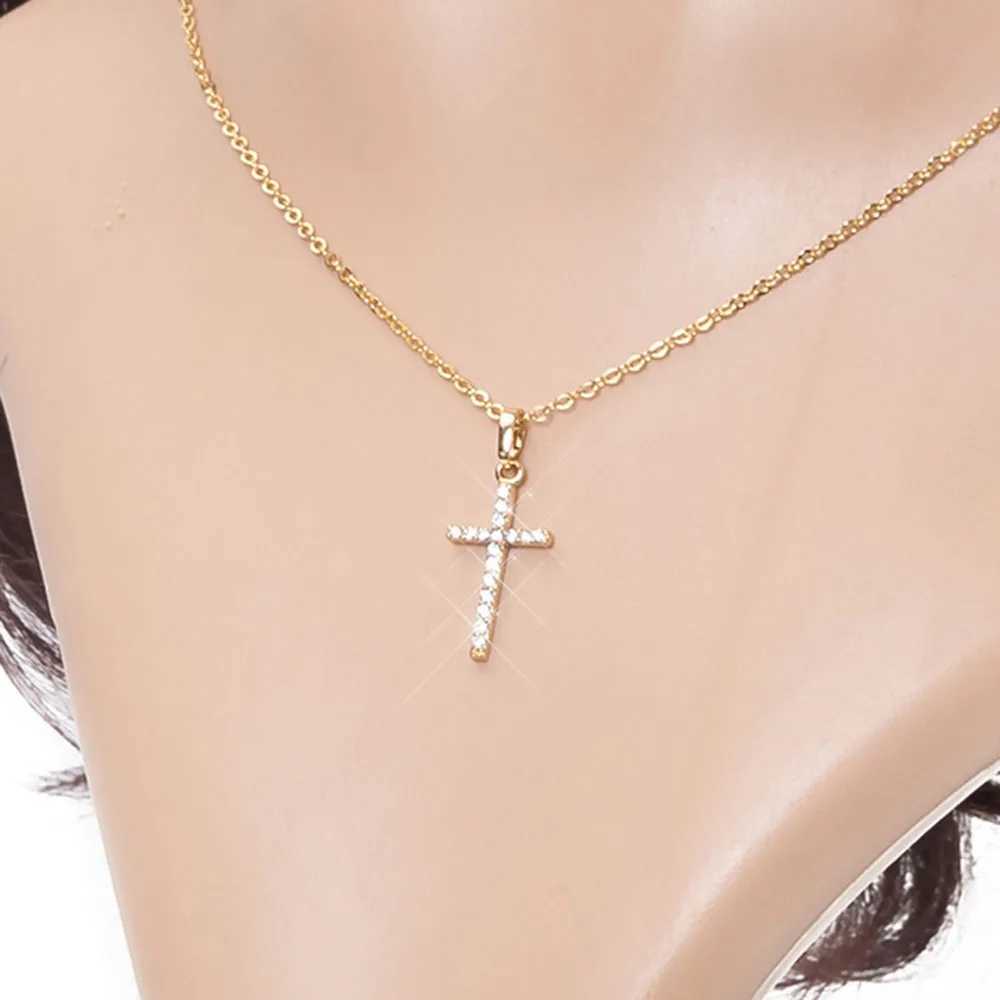 Hot Selling Jewelry Cross Pendant Necklace With Zircon Fashionable And Personalized Design Popular Hip Hop Neck Chain XJ250524