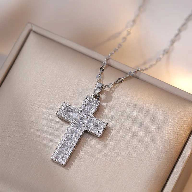 Luxury Purple White Zircon Big Cross Pendant Clavicle Necklaces For Women Stainl Steel Chains Choker Birtay Jewelry Gifts XJ250524
