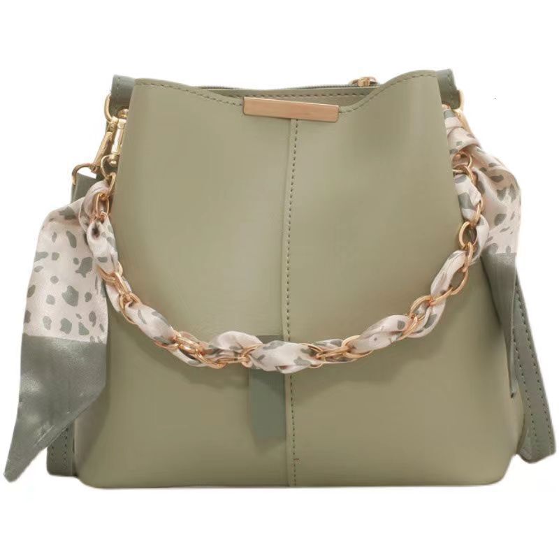 Large capacity women's fashionable multifunctional crossbody bag, trend niche commuting shoulder bag, designer women's handbag