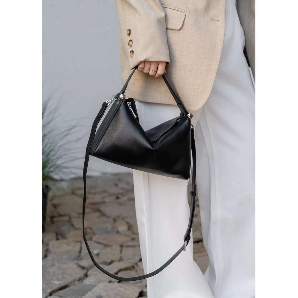 Designer Bags 2025 Genuine Leather Fashion Women Shoulder Crossbody Green Bag Yellow Designer Soft Cowhide Ladie Handbag Female Apricot Luxury Bag