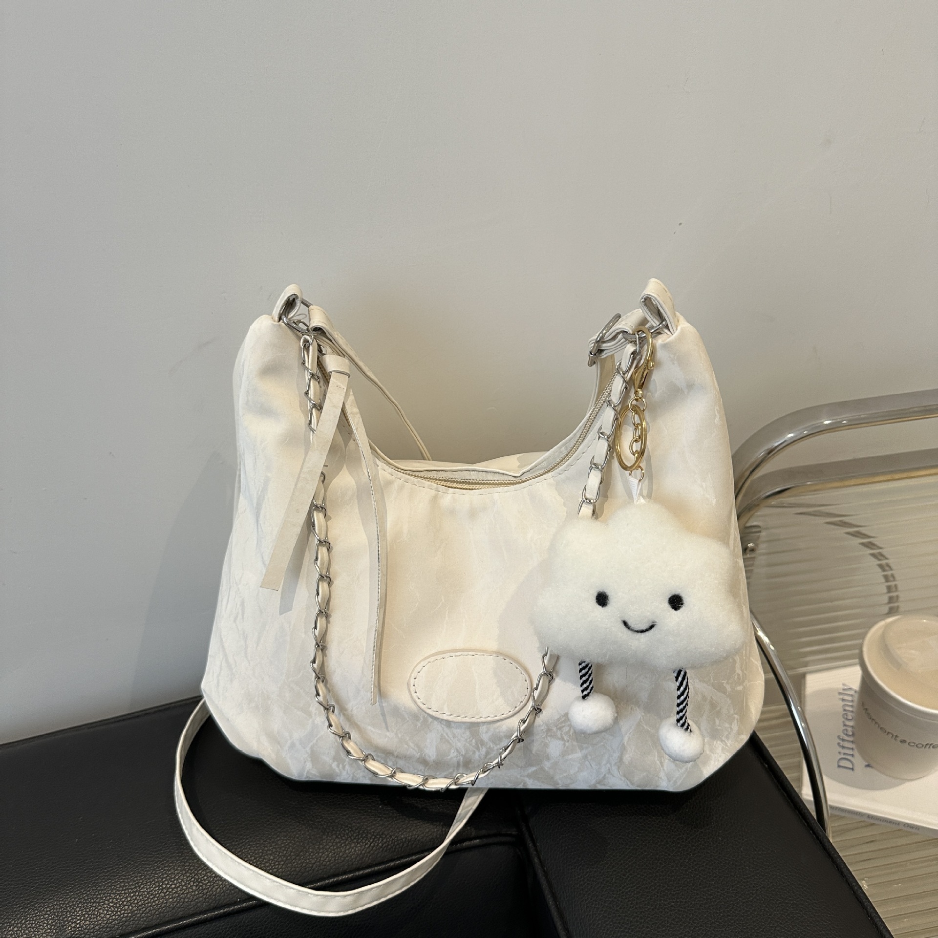 Leisure large capacity women s new summer commuting fashion fashion shoulder fashion bag designer women s shoulder bag fashion handbag