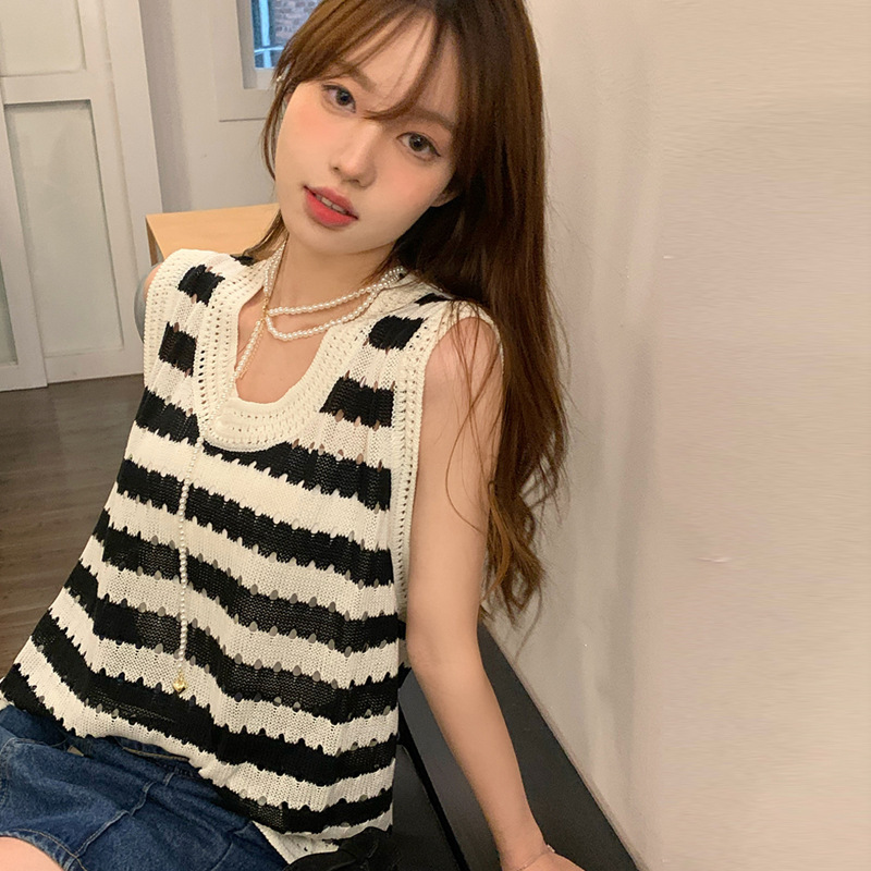 XL115 Retro hollow sleeveless sweater women's summer new style small vest