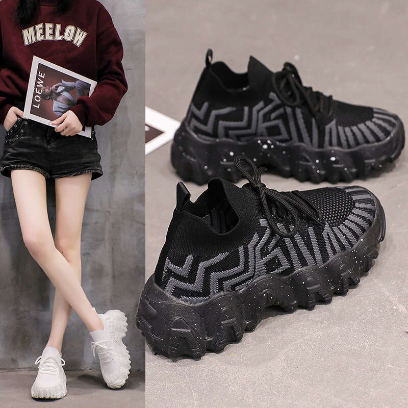 Summer New Breathable And Fashionable Dad Shoes, Female Designer Shoes, 2025 Model, Sponge Cake Thick Soled Casual Sports Round Toe Flying Woven Shoes