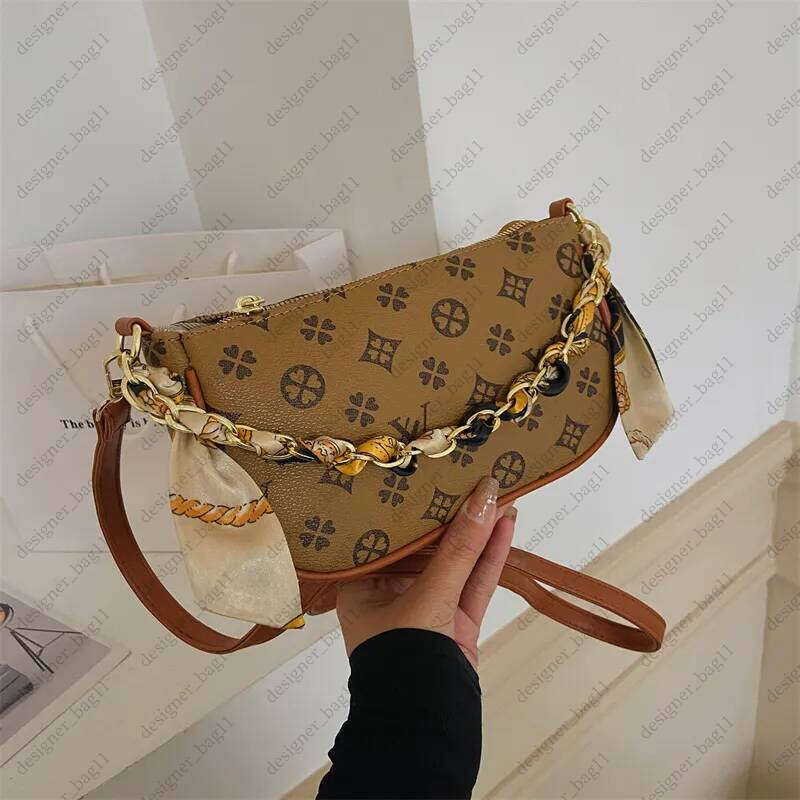 Designer free shipping 2025 new fashionable small square premium texture printed chain shoulder crossbody bag for womens