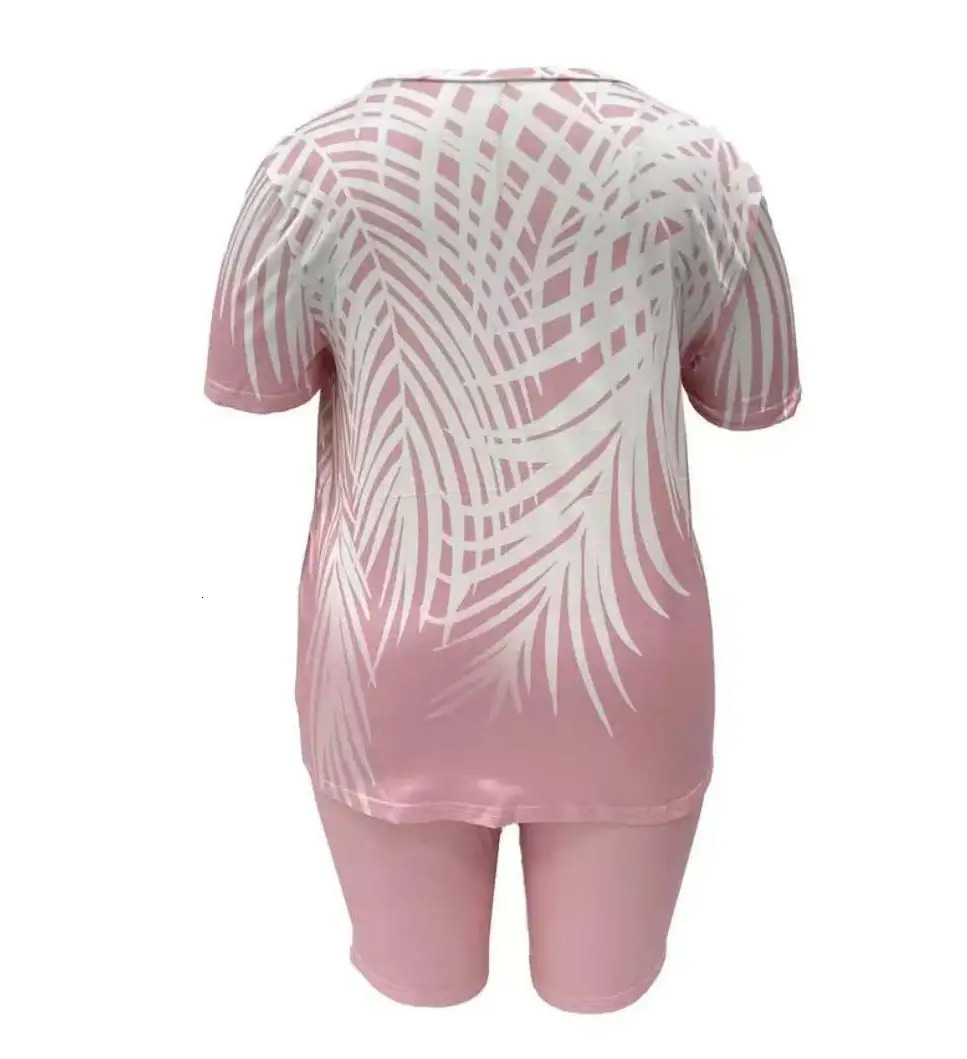 Plus size womens fashion casual vacation short sleeve set with printed top and solid color bottom 250513Z