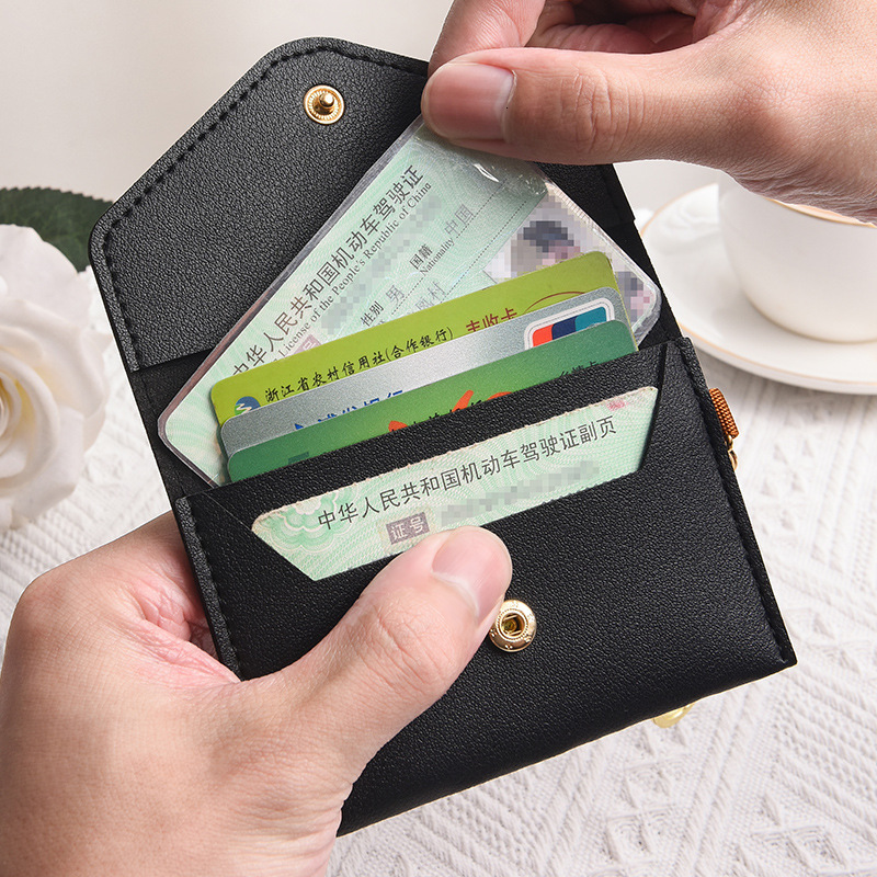 2025 Fashion new mini ultra thin women s public transportation keychain driver s license exchange bank card holder bag designer men s keychain bag
