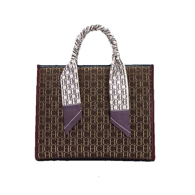 Designer Luxury Fashionable Minimalist Design For Women's Retro Handbag With Box Shaped Body And Gilded Letter Print