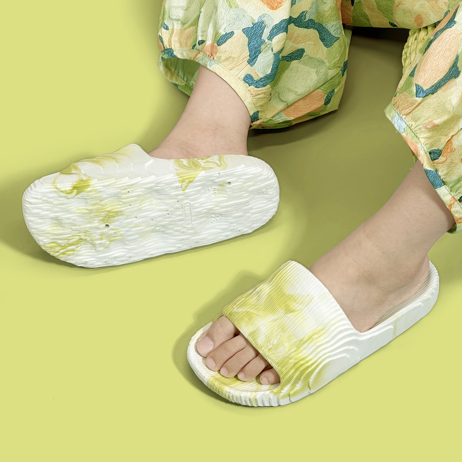 Boy Girls fun Pixels Shoes Parent-child Slippers Indoor Bathroom Anti-Slip Soft Sole Home Sildes PVC Fashion Trend Sandals 250522