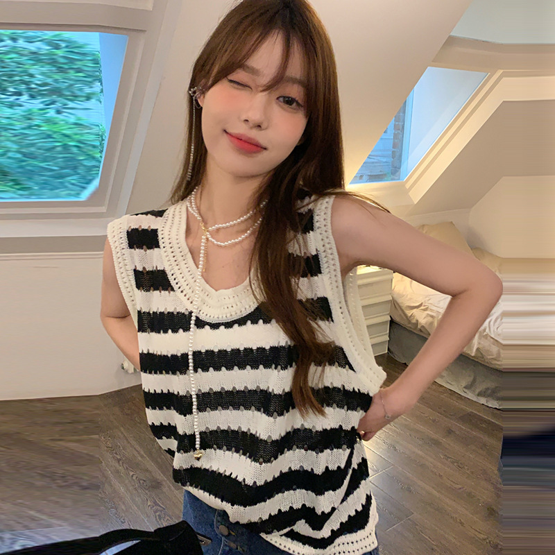 XL115 Retro hollow sleeveless sweater women's summer new style small vest