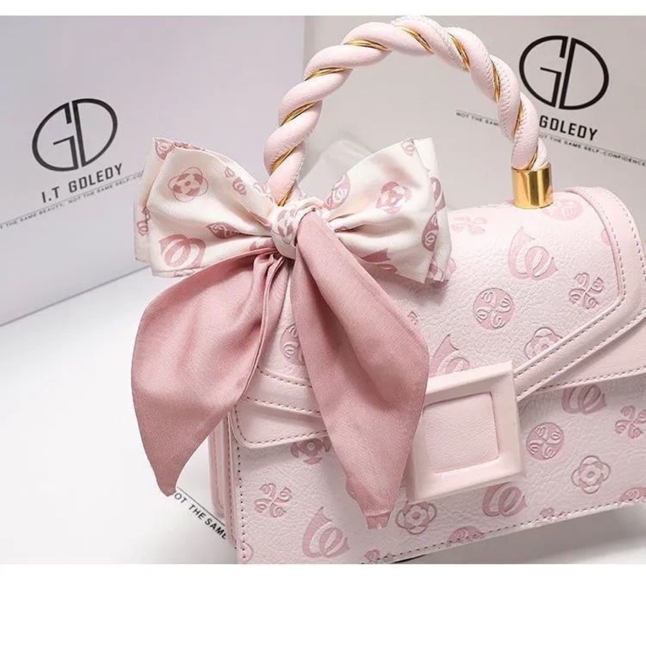 Valentine's Day IT Girls Pink High end, Small and Luxury Brand 2025 New Texture Crossbody Bag