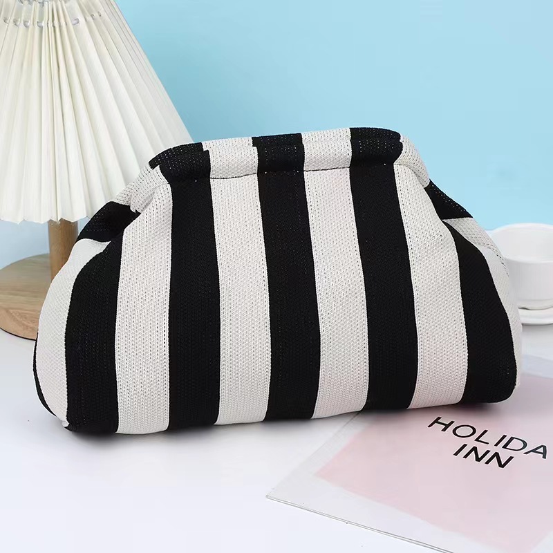 2025 New Outdoor Style Luxury Free Delivery Designer Bag Women's Beach Girl's Versatile Commuting Striped Cloud Bag Flying Woven Handbag