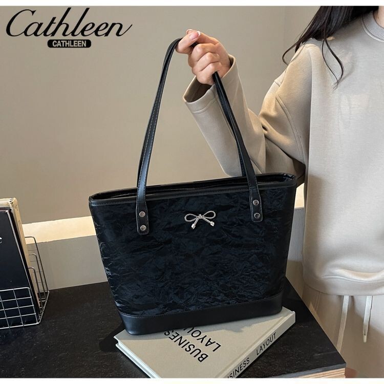 Leisure large capacity women's handbag, autumn new trend, simple and fashionable trend shoulder bag, handbag under arm bag, designer crossbody ba