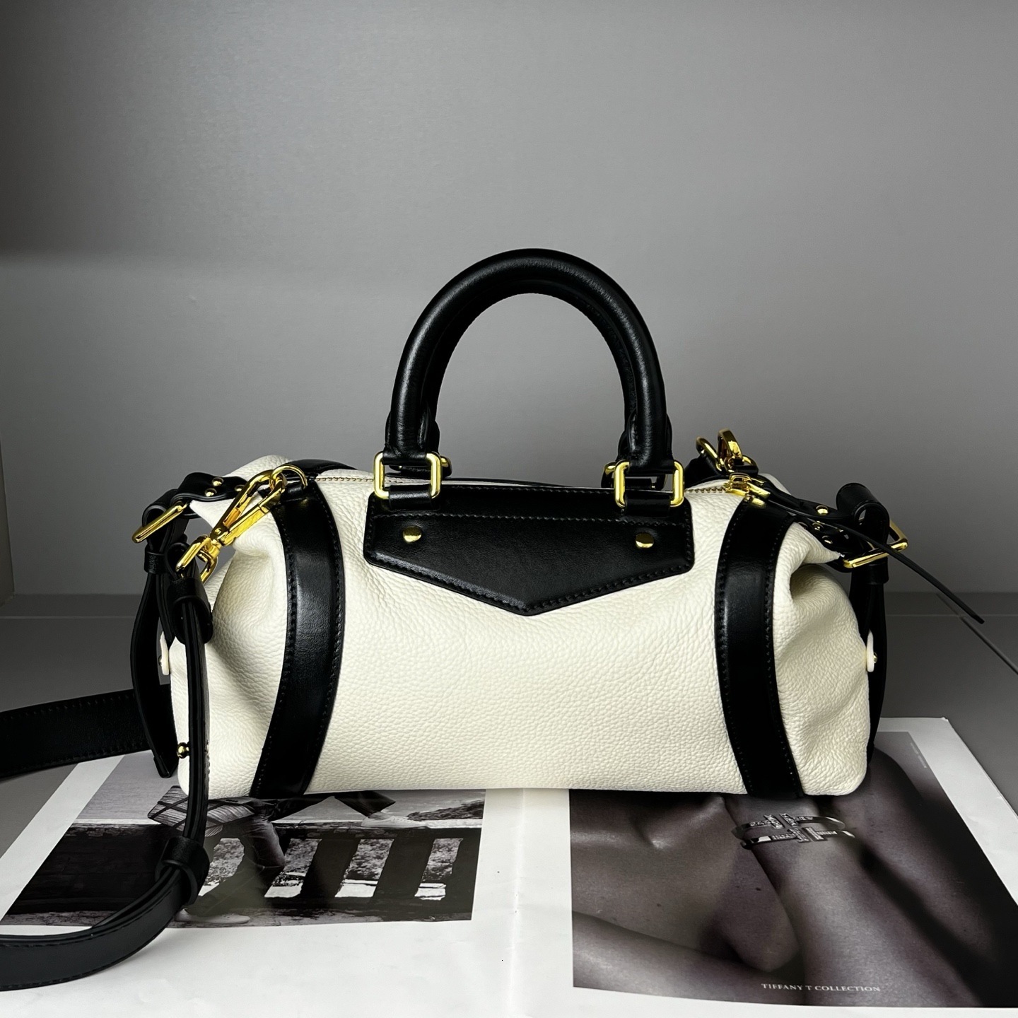 2025 High-quality T-bike Bag With Same Layer Cowhide Splicing Boston Handbag High-quality Genuine Leather Large Capacity Shoulder Bag