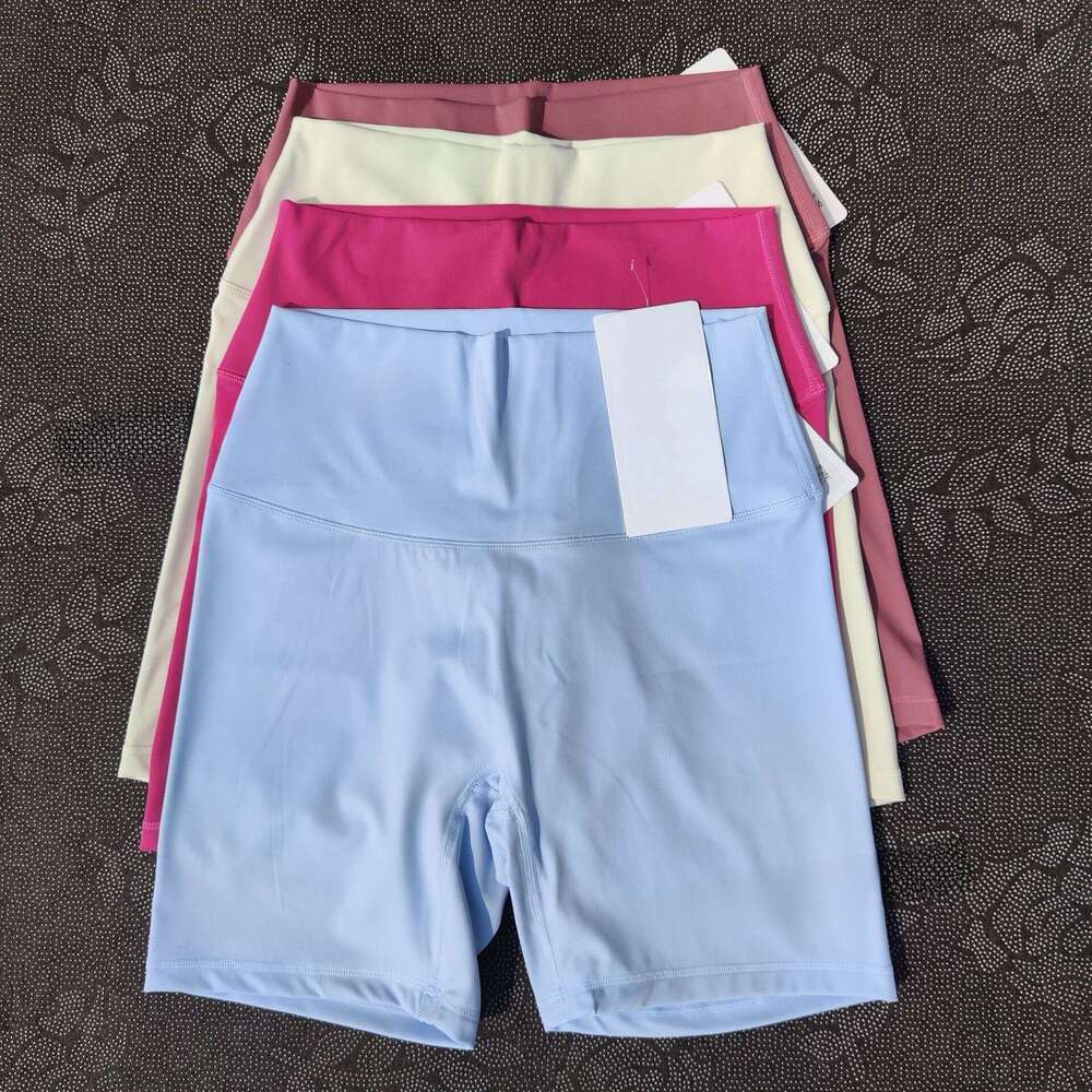 2025 Outfits Suit Align Women's Sports High Waist Designer Yoga Shorts 4-point Pants Running Fiess Gym Underwear Workout Leggings