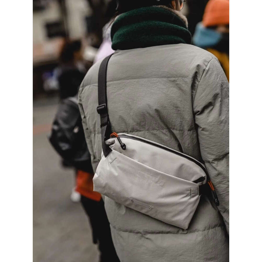 Australian Lite Sling 7L lightweight chest bag shoulder bag commuting casual waist