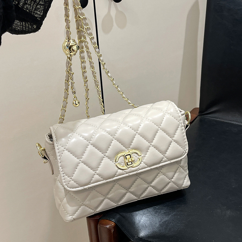 hot free shipping shoulder bags for woman casual fashionable outdoor classic vintage black white pink red flap pocket