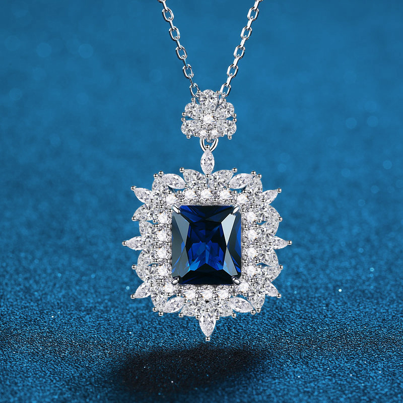 Luxury 925 Sterling Silver Necklace for Women with Green Gemstone and Diamond-Set Pendant, Fashion High-End Design