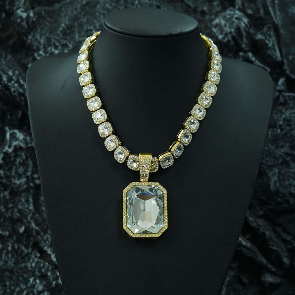 Hot selling color alloy pendant paired with colorful Cuban necklace hip hop cool necklace
