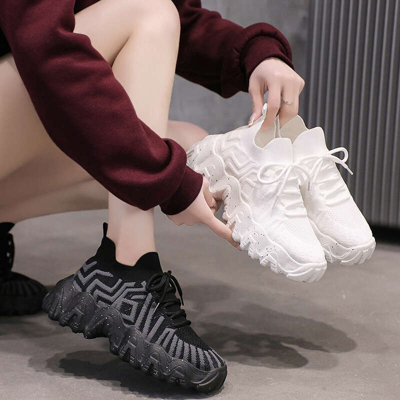 Summer New Breathable And Fashionable Dad Shoes, Female Designer Shoes, 2025 Model, Sponge Cake Thick Soled Casual Sports Round Toe Flying Woven Shoes