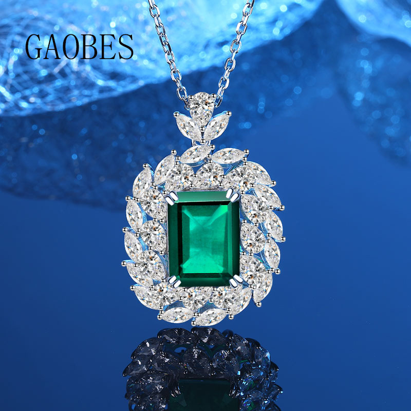 S925 Sterling Silver Vintage-Inspired Green Gemstone Necklace, Elegant Faux Emerald Pendant, Luxury Design for Women, Perfect for Parties and Special 