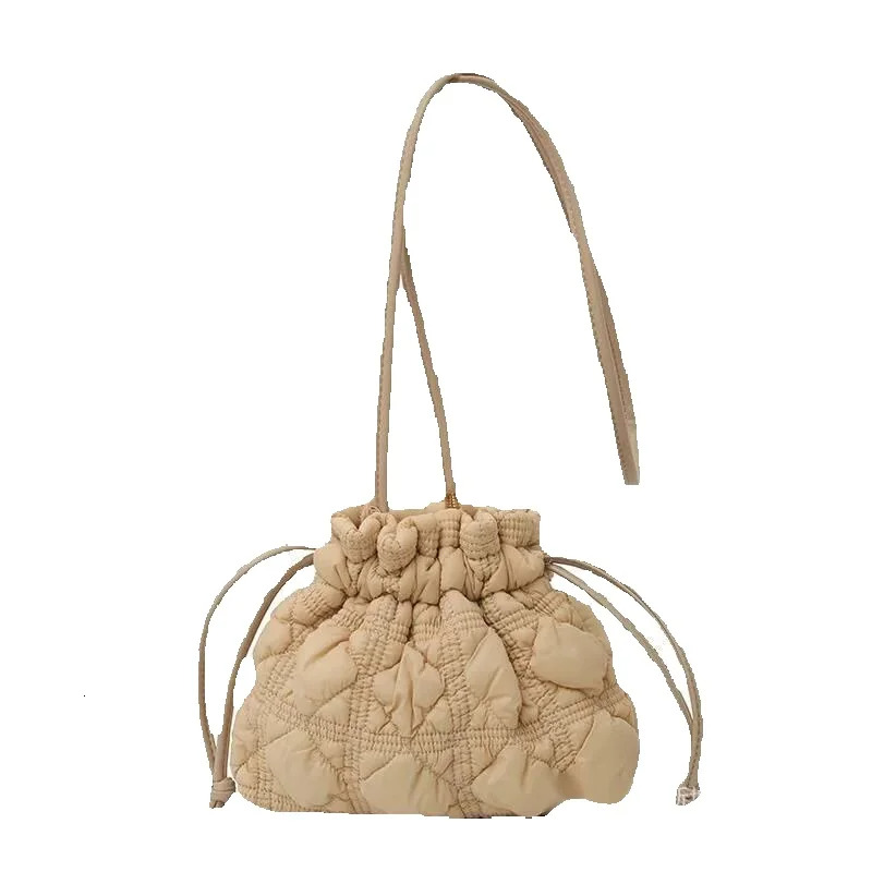 Designer Bag 2025 New Outdoor Style Luxury Free Delivery Diamond Grid Drawstring Mouth Pleated Water Bucket Nylon Cloud Single Shoulder Lightweight Du