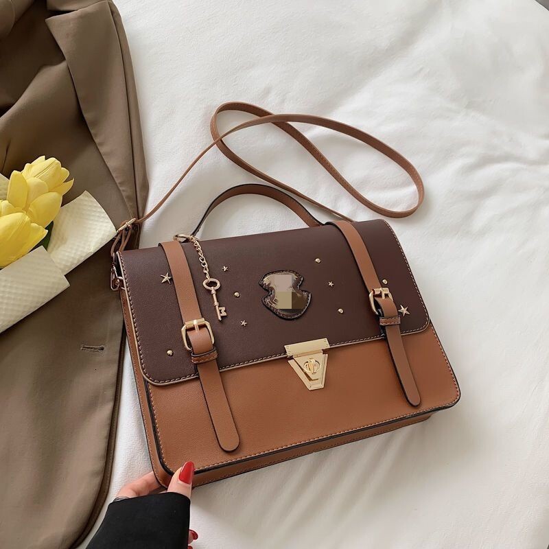 Designer Bag 2025 Outdoor Style Luxury Free Delivery Harry Potter Co Branded Hogwarts School Of Witchcraft And Wizardry Cambridge Handheld English Sty