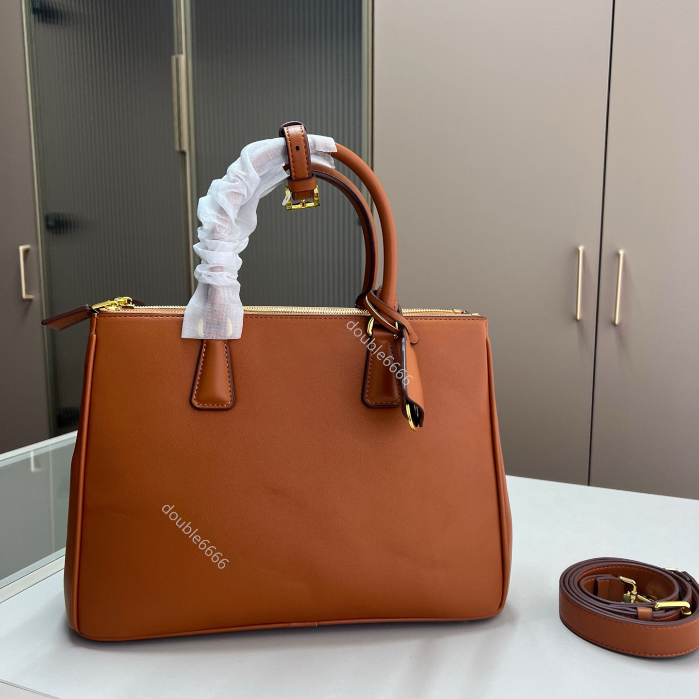 Designer Women's Tote Bag Vintage Leather Luxury Shoulder Bag Crossbody Bag Commuter Bag Work Bag fashion Messenger Bag Classic Versatile handbag travel bag