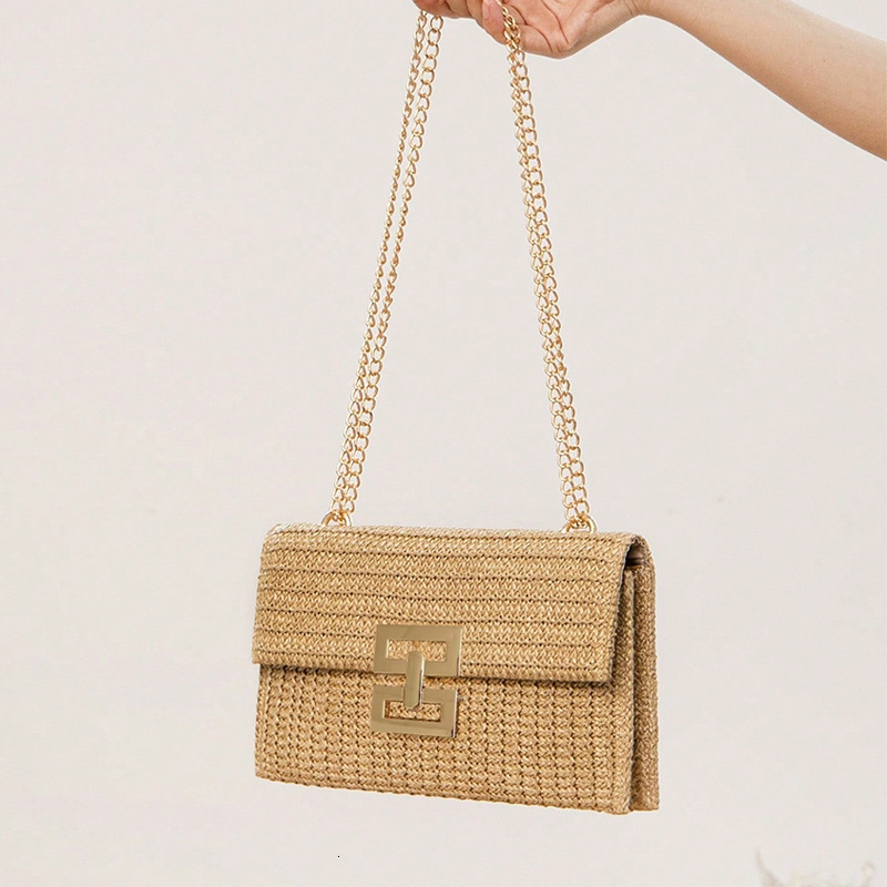 2025 New Outdoor Style Luxury Free Delivery Designer Bag Vacation Style Multi Compartment Chain Flip Lock Straw Woven Single Shoulder Women's Bag
