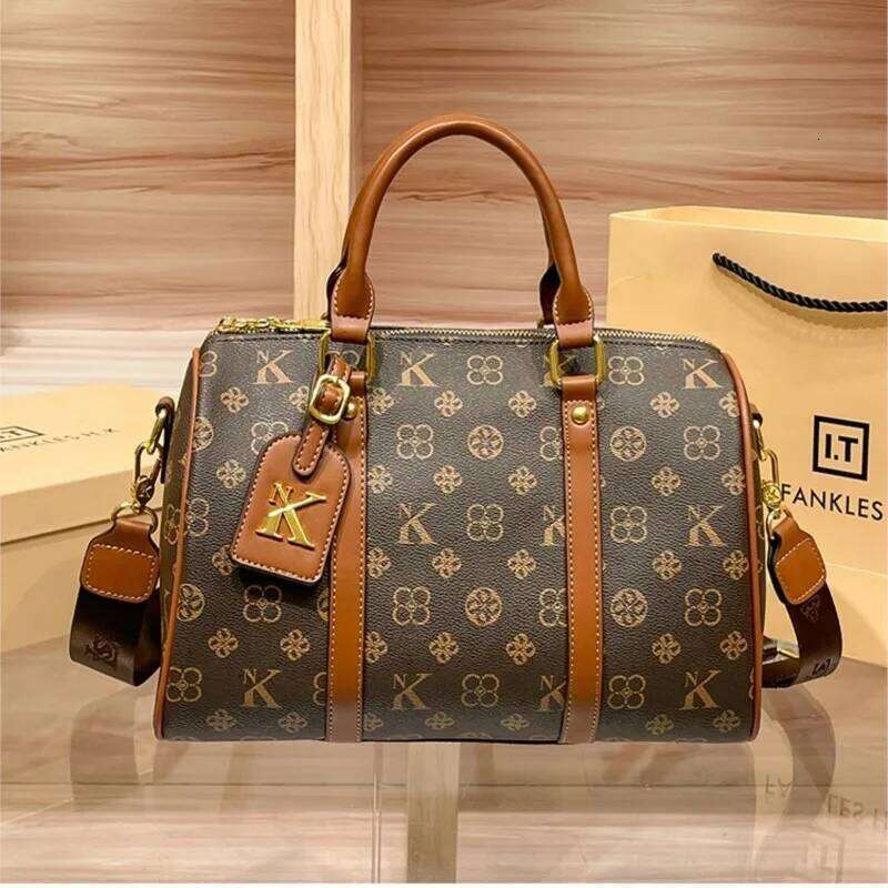 Women's Bags Designer Ladies' Light Handbag New Spring Designer Fashion Retro Handheld Shoulder Large Capacity Crossbody Bag