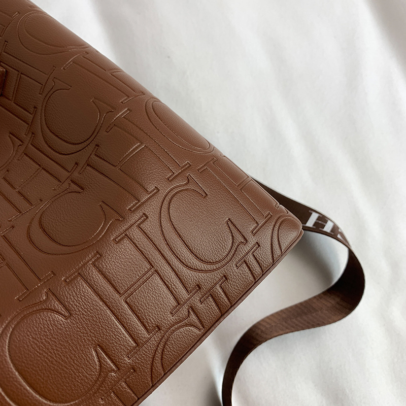 CH Fashion Brand Emed Pattern Leather Casual Messenger Bag Women's Fashionable Designer ddmymarket