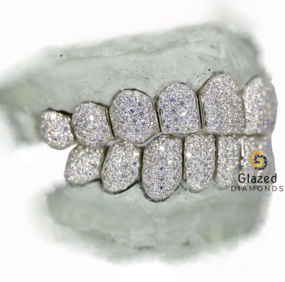 925 Sterling Silver Vvs Moissanite Round Brilliant Cut Diamond Custom Teeth Grillz Trending Stylish Design Wholesale Price