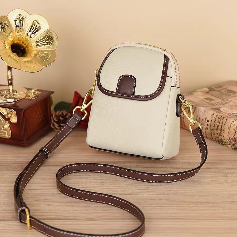 Top quality Brand High Quality New Style 2024 New One Shoulder Small Fashion Women's Mobile Soft Leather Versatile Tiktok Bag New Free Delivery D