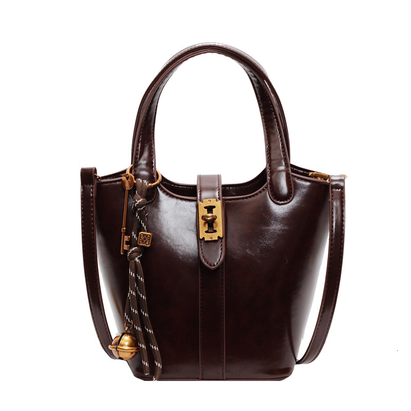 Women's Fashionable Retro Hand-held Bucket Bag Free Shipping New Casual Designer Shoulder Bag High-end Versatile Handbag Vegetable Basket