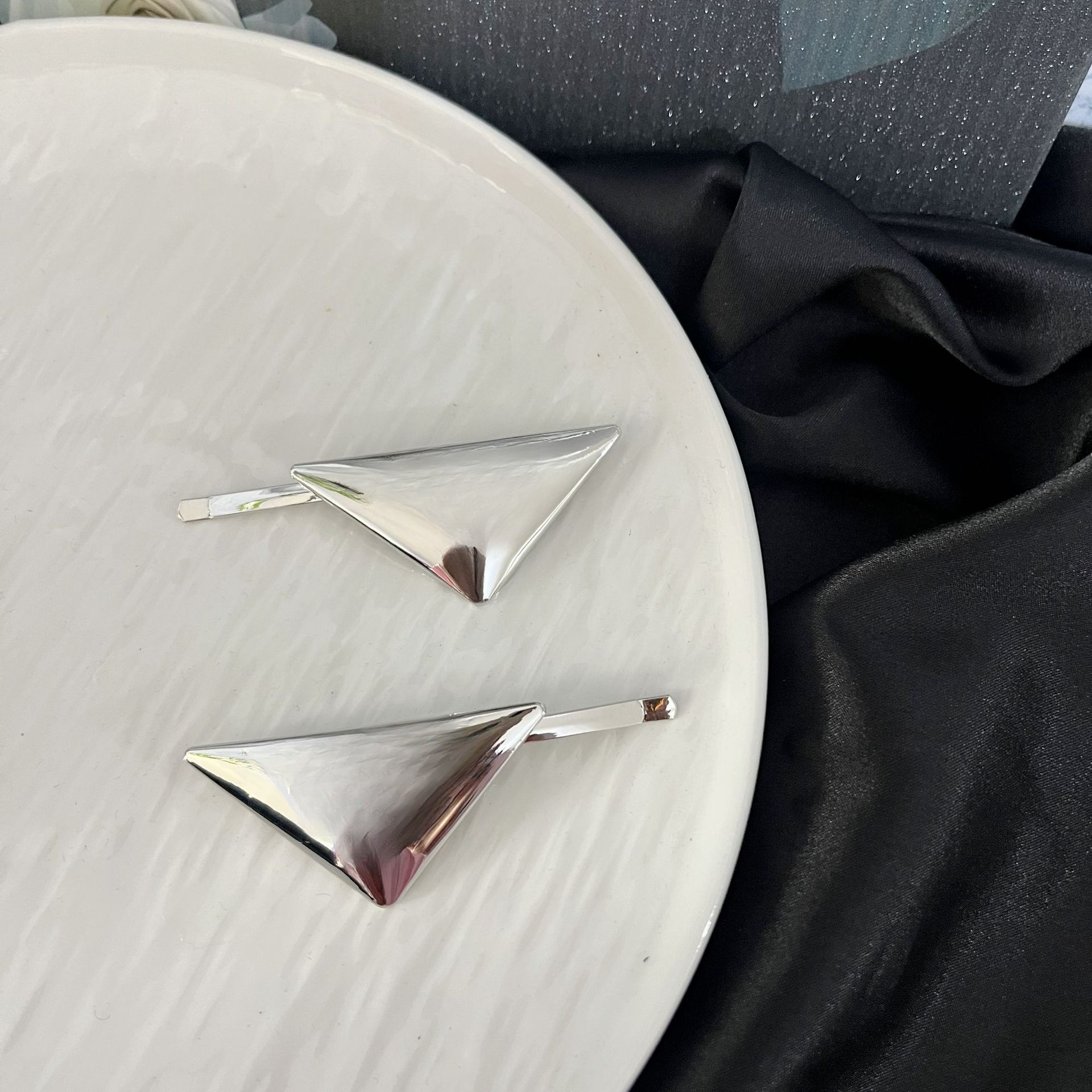 2 PCS Barrettes Brand letter Designer Hair Clips Vintage Hairpins Fashion Women HairJewelry Accessories Free shipping