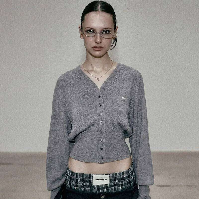 2025 Badblood Sweatshirt American Spice Girls Knitted Cardigan Women V-Neck Embroidered Niche Sweater Top Tide