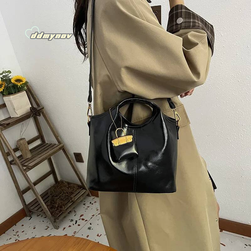 High End Fashion Commuting Handbag, Women's 2025 New Korean Version Bucket Bag, Casual Shoulder Diagonal Cross Bag ddmynov