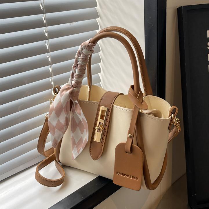 Free Shipping Urban Fashion Women's Designer Shoulder Bag Popular Handheld Vegetable Basket New Contrasting Color Splicing Handbag Simple Bucket 