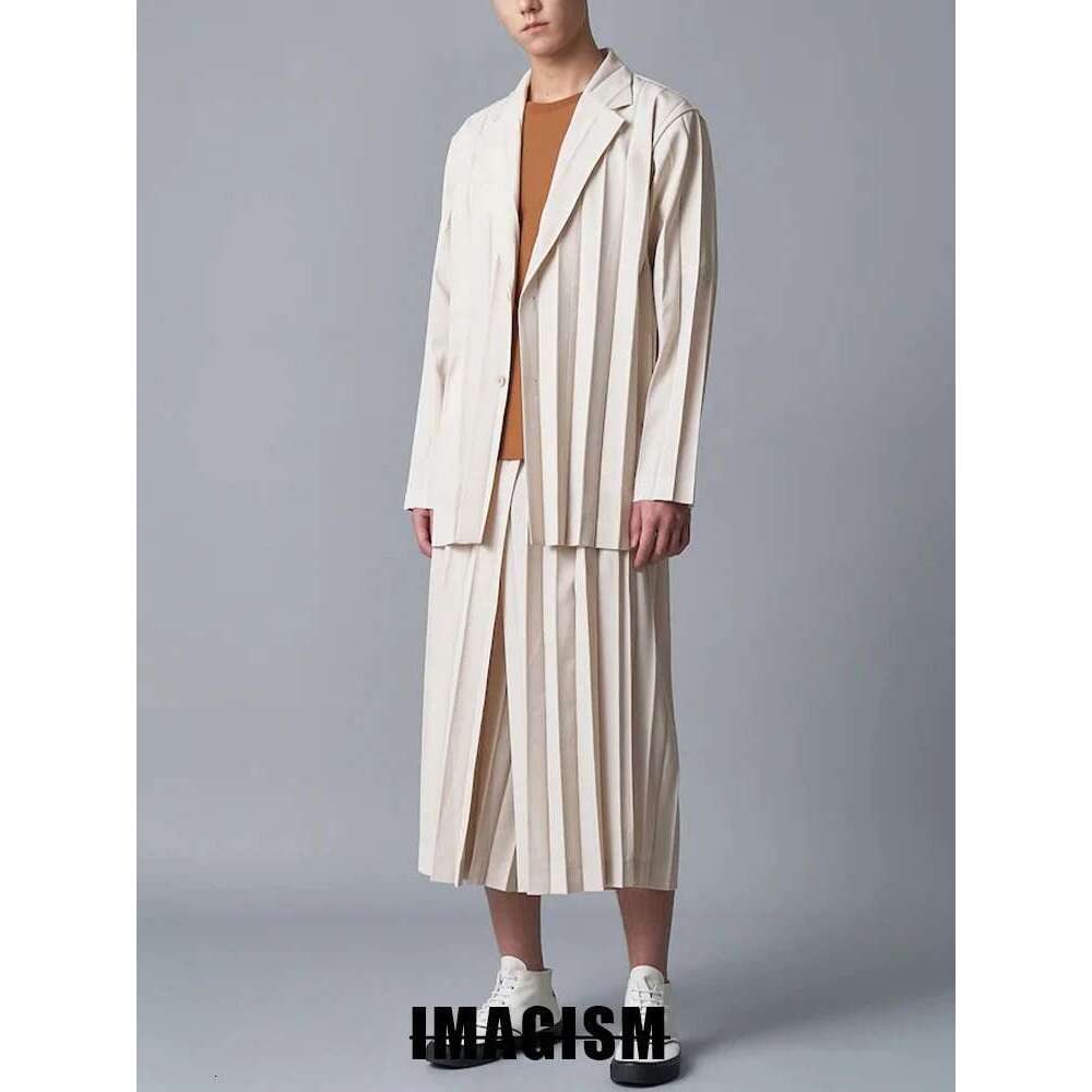 Miyake Fold 2025 New Niche Design Casual Loose Thin Paper Suit Jacket Men