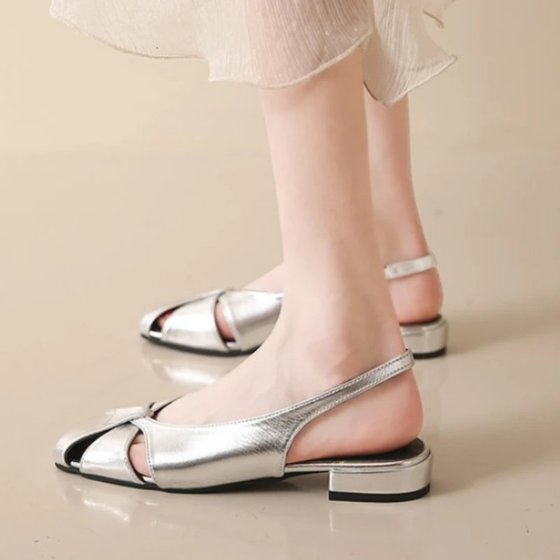 Summer Fashionable Comfortable and Casual Hollow Toe Softsoled Squaretoe Flatsoled Wearresistant Womens Sandals 250526