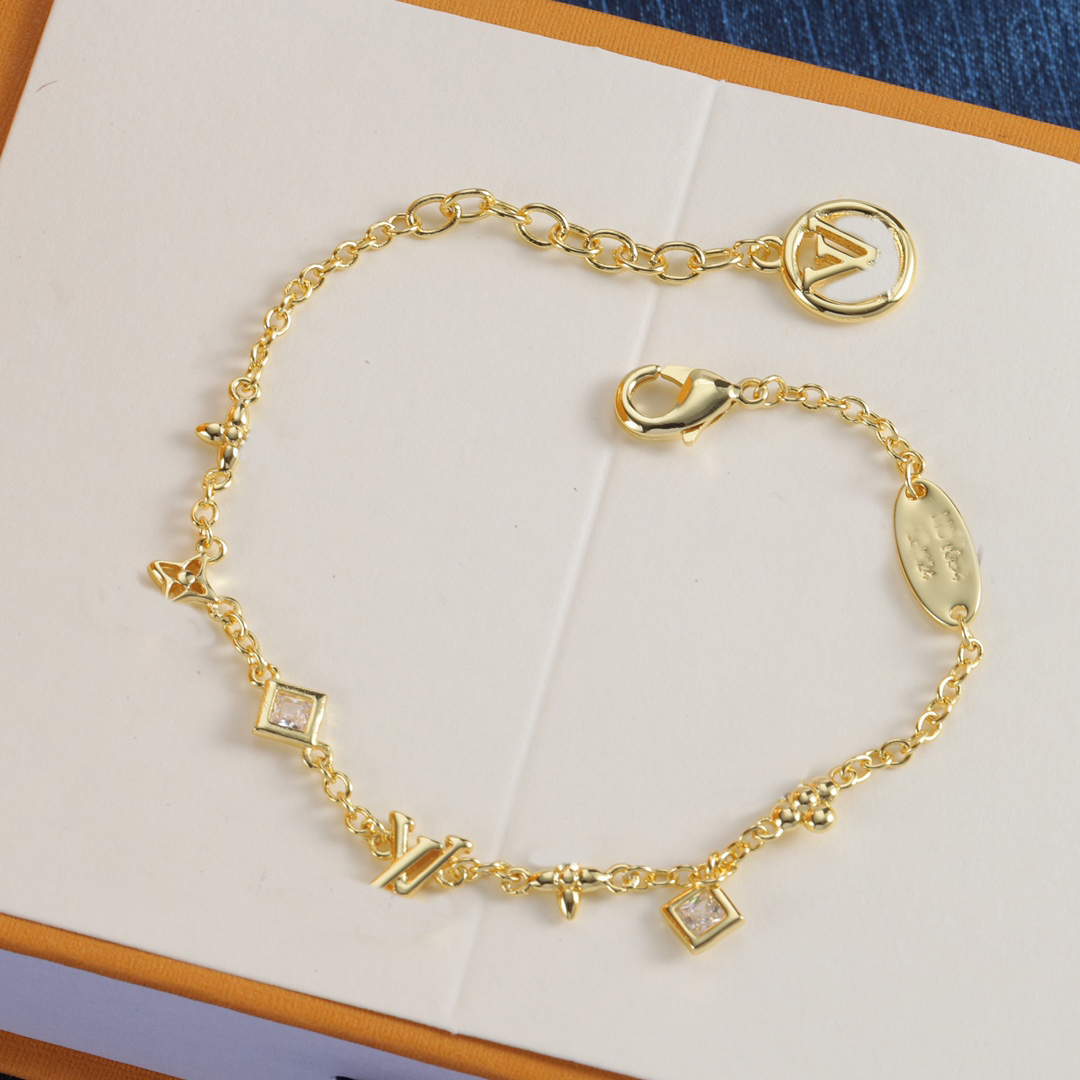 Charm Elegant Designer Jewelery - Chic Zirconia Pearl Beaded Chain Necklace Luxury Letter Pendants for women Delivery box