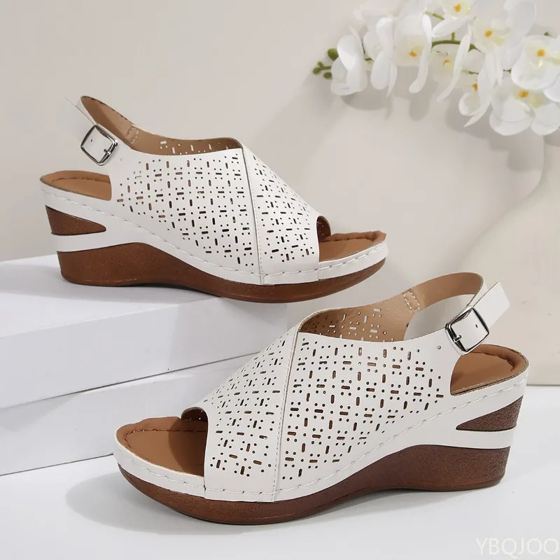 Fashion Thick Sole Beach Shoes Hollow Breathable Wedge Sandals for Women Summer Woman Peep Toe Platform flat shoes 250526