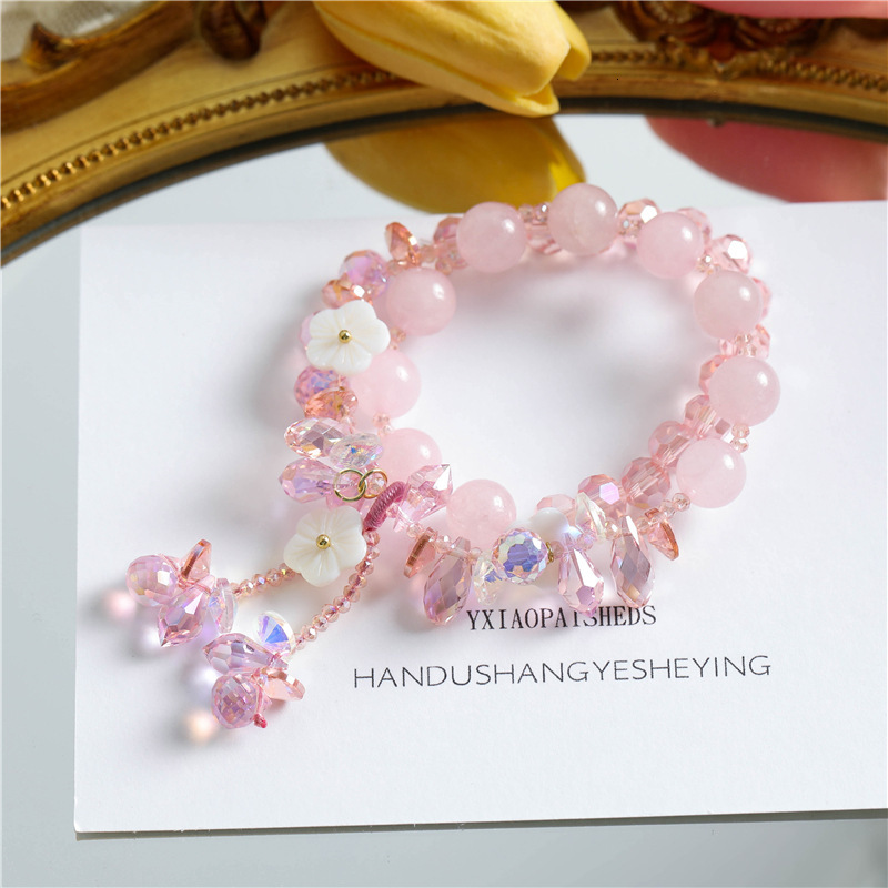 New pearl crystal women's temperament bracelet, fashionable geometric pendant, adjustable elasticity, shell electroplating bracelet