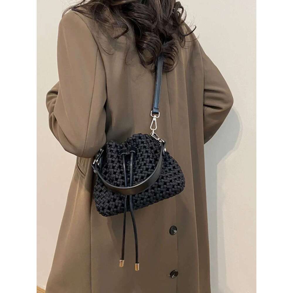 Woven Polyester Crossbody Bucket Bag Handbags For Women Fashion Large Capacity Beach Travel Cream Handbag Casual