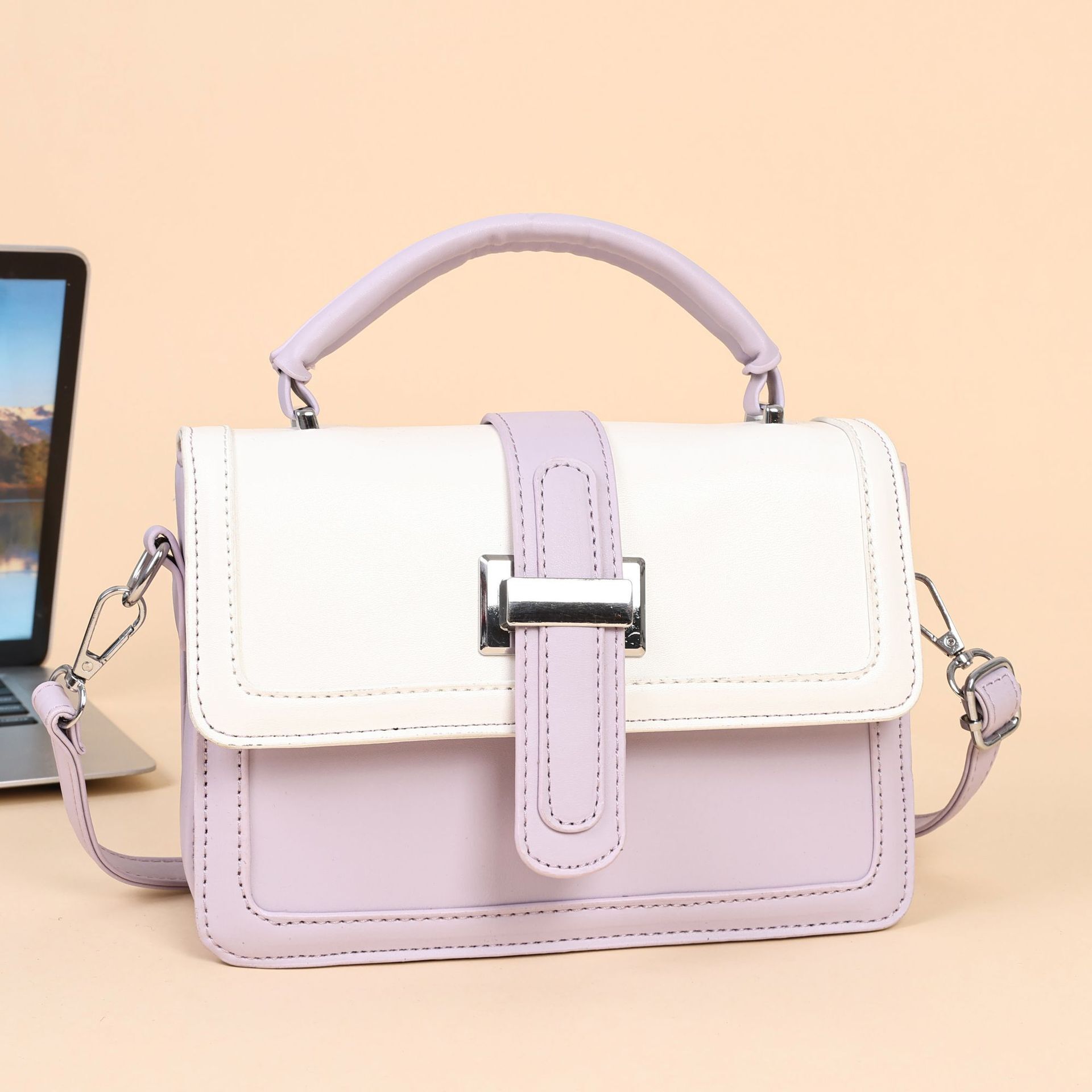 Top brand new free designer bag 2025 new multifunctional crossbody bag fashionable Western style single shoulder small square bag Korean version free 