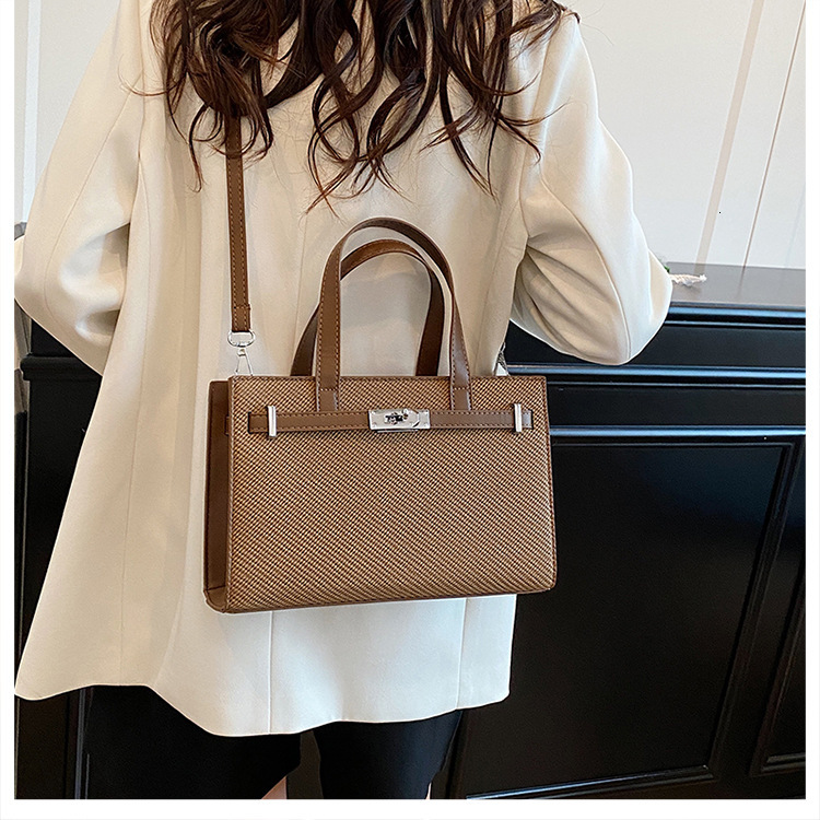 Fashion Light Luxury Lychee Texture for Women 2025 New Trend Versatile Shoulder Crossbody Tote Bag