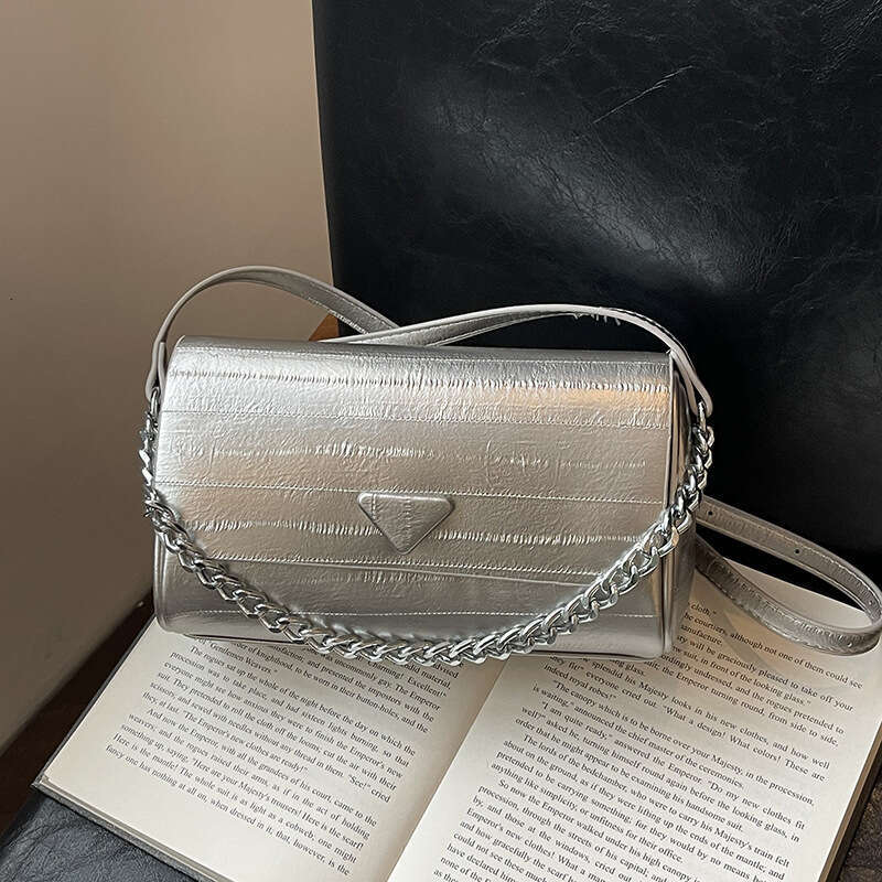 Pillow For Women New High-Quality Textured Chain Crossbody Fashion Versatile Simple Cylinder Bag