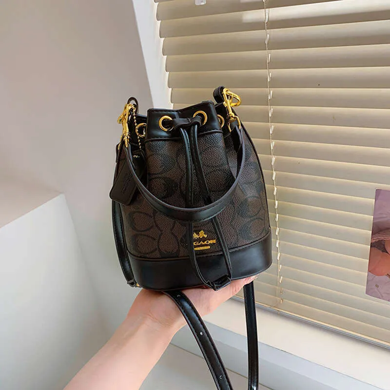 Designer bag Shoulder Bag Luxury Bag Crossbody Purse Designer 2025 Fashionable Drawstring Bucket Versatile Western Style Single Shoulder Handheld Cros