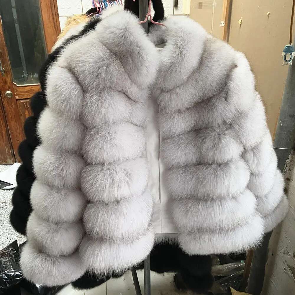 QUEENTINA Winter New Women's Cold Real Fox Fur Coat With Collar Especially Overcoat Leather Female Natural Plus Size 2023